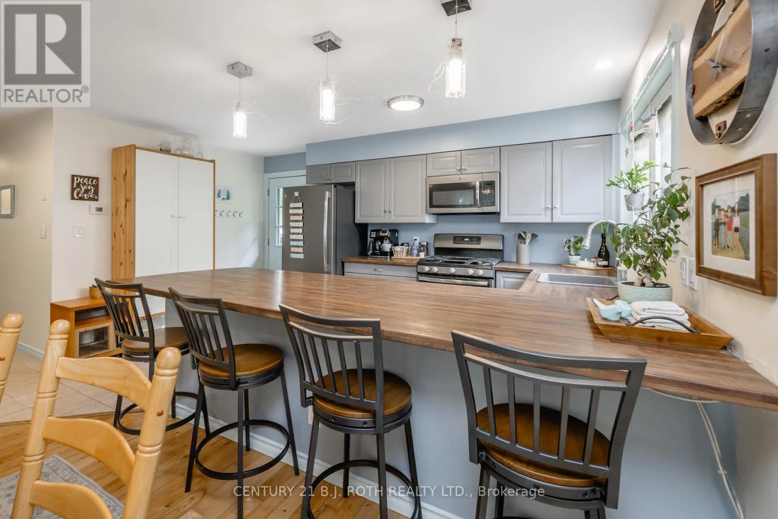 61 WARD AVENUE