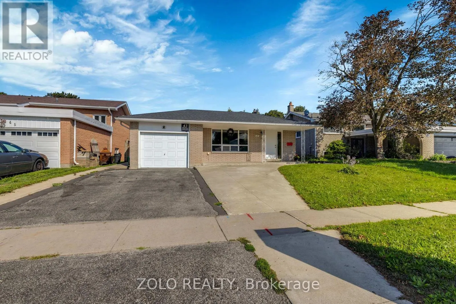 43 DAVIES CRESCENT