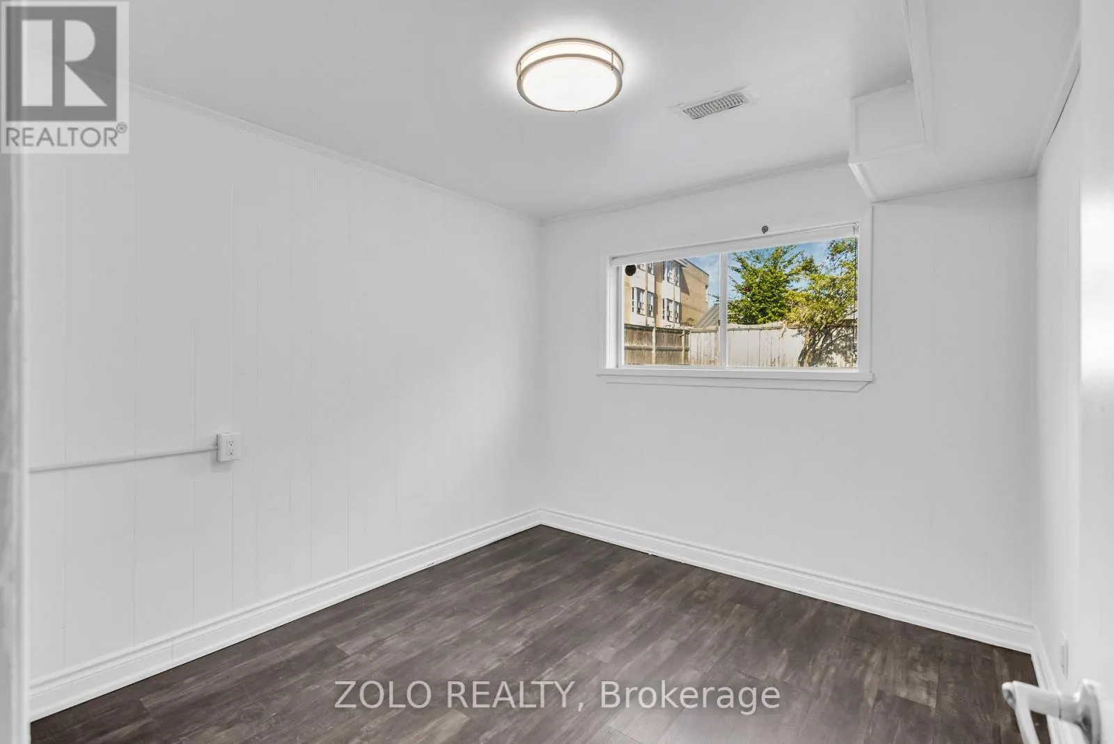 43 DAVIES CRESCENT
