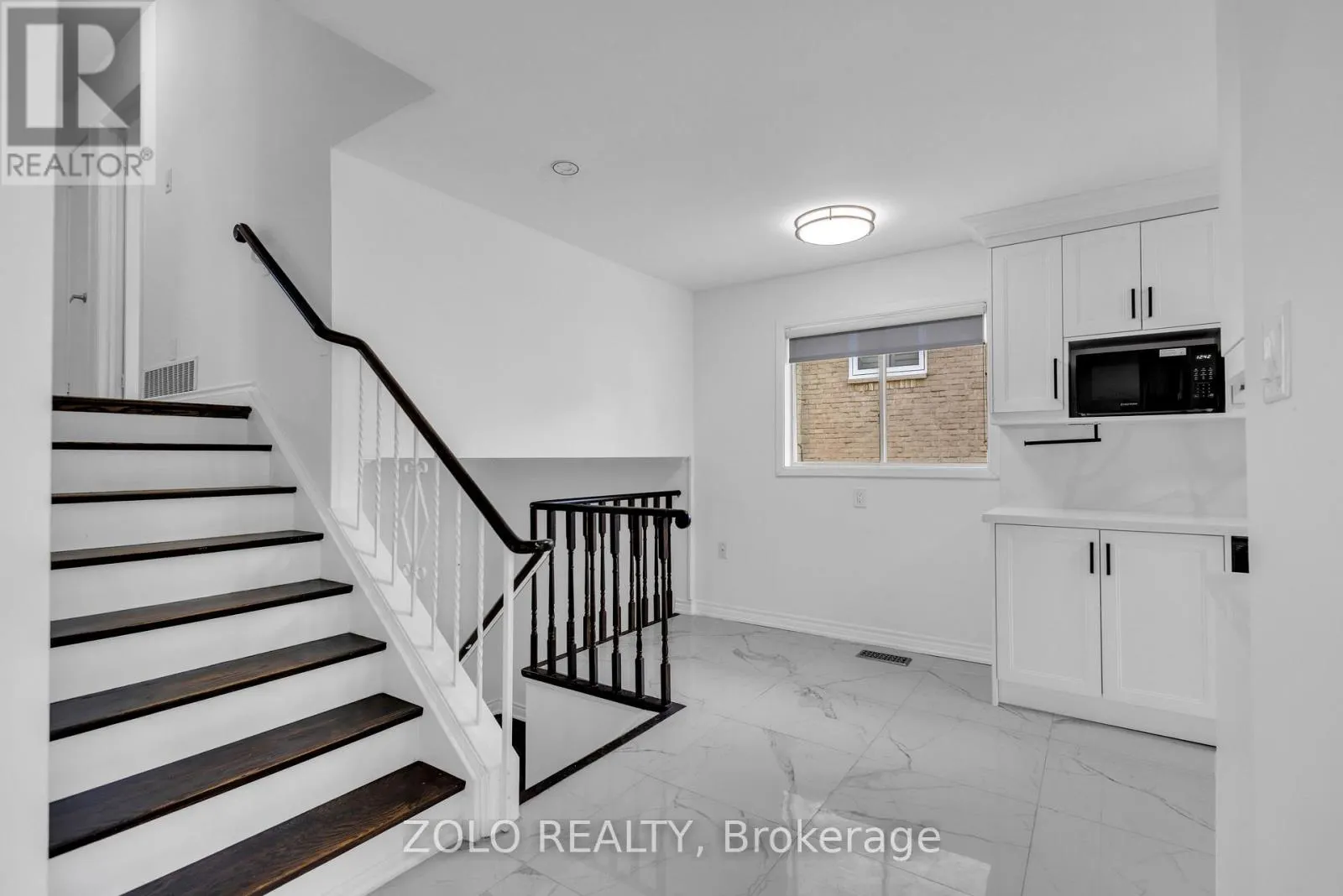 43 DAVIES CRESCENT