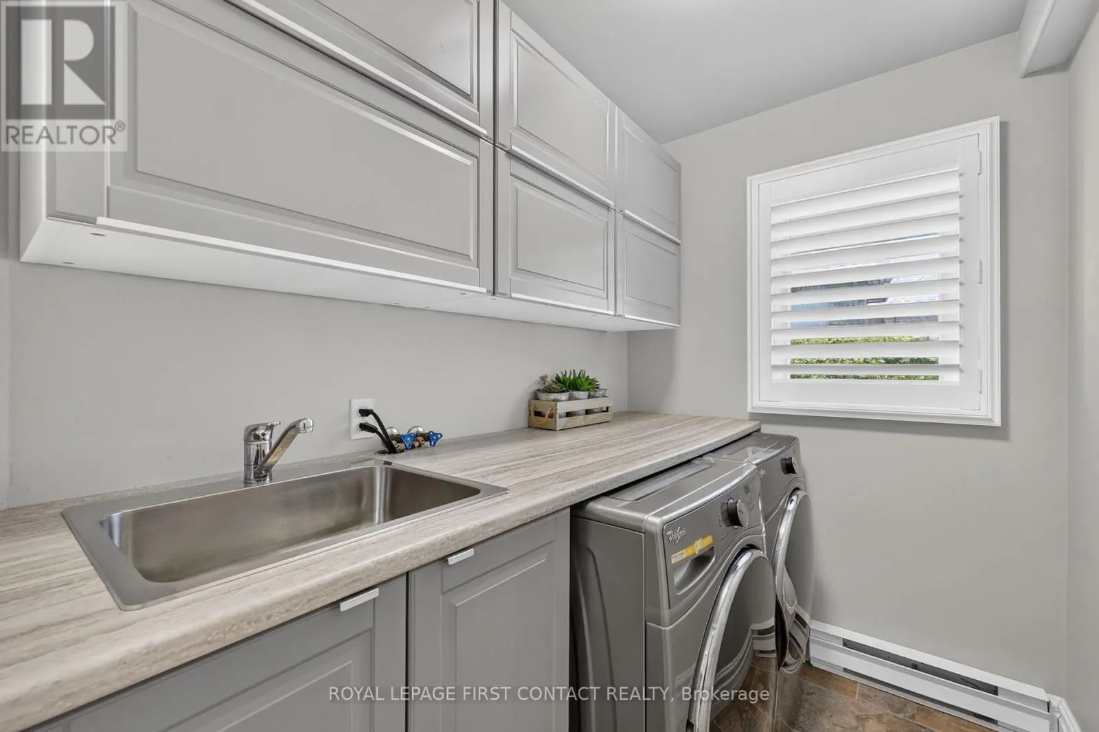 167 LAKESHORE ROAD W