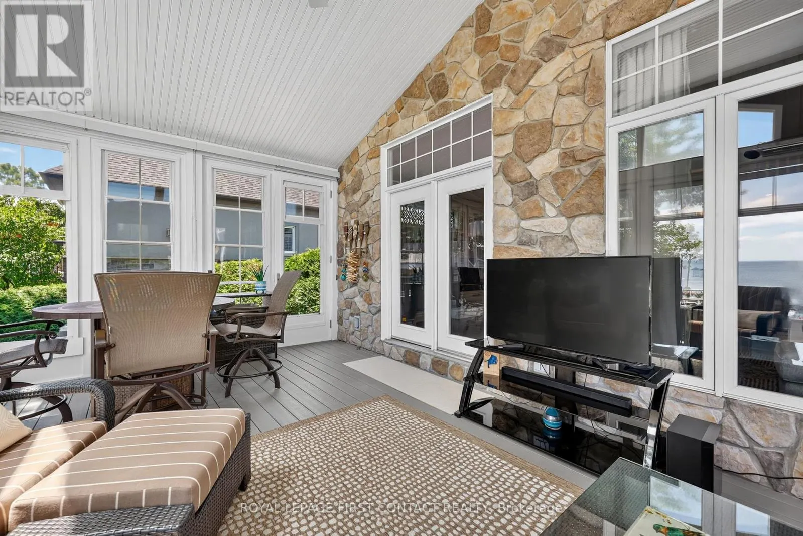167 LAKESHORE ROAD W