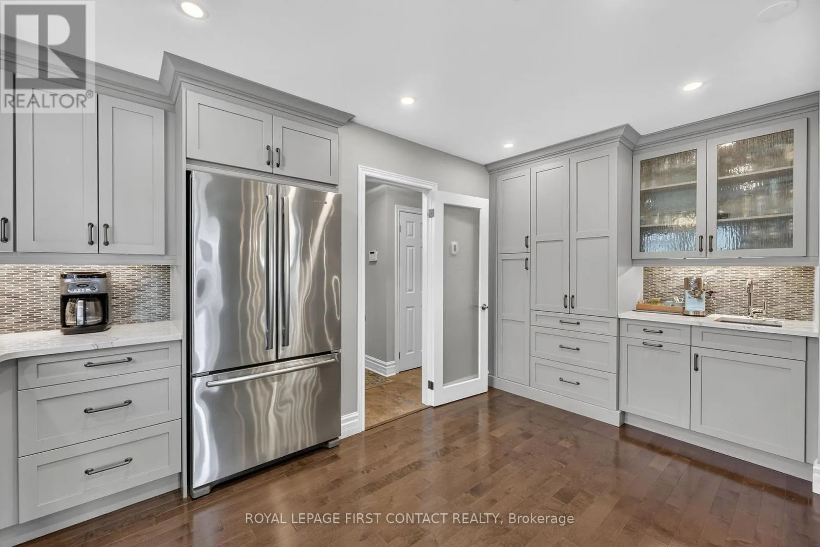 167 LAKESHORE ROAD W