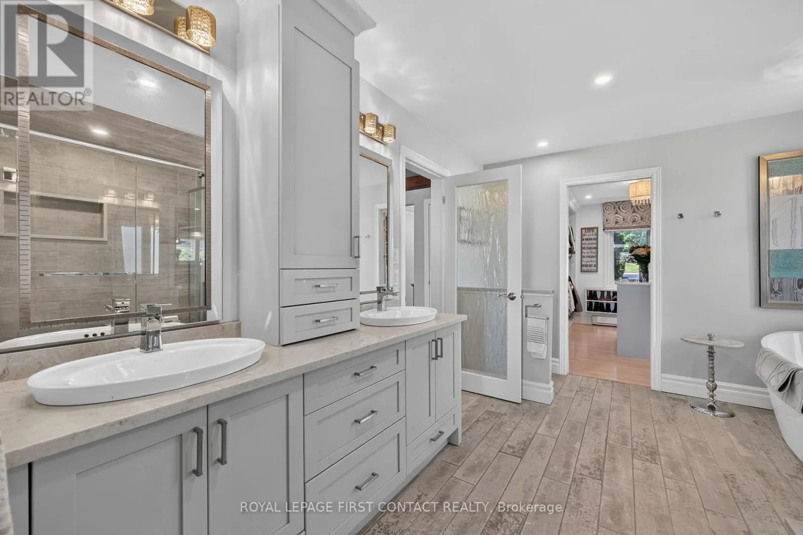 167 LAKESHORE ROAD W
