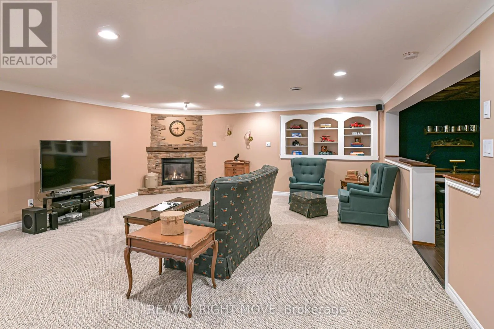 4200 PINE VALLEY LANE