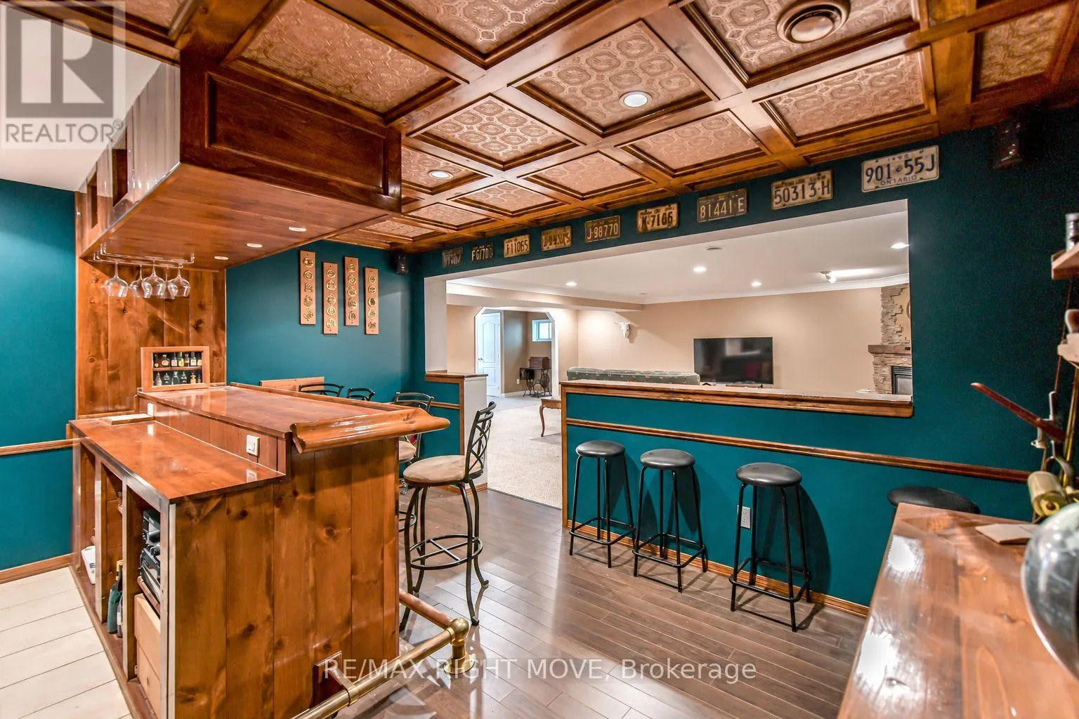 4200 PINE VALLEY LANE