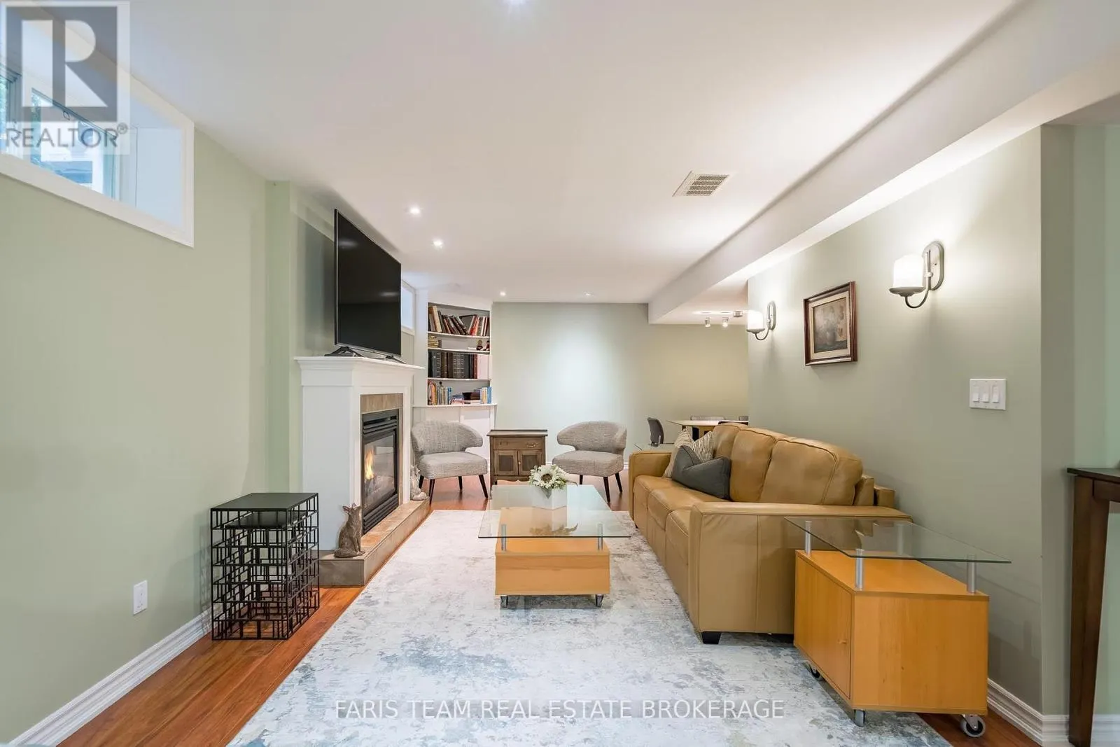2 STAPLETON PLACE