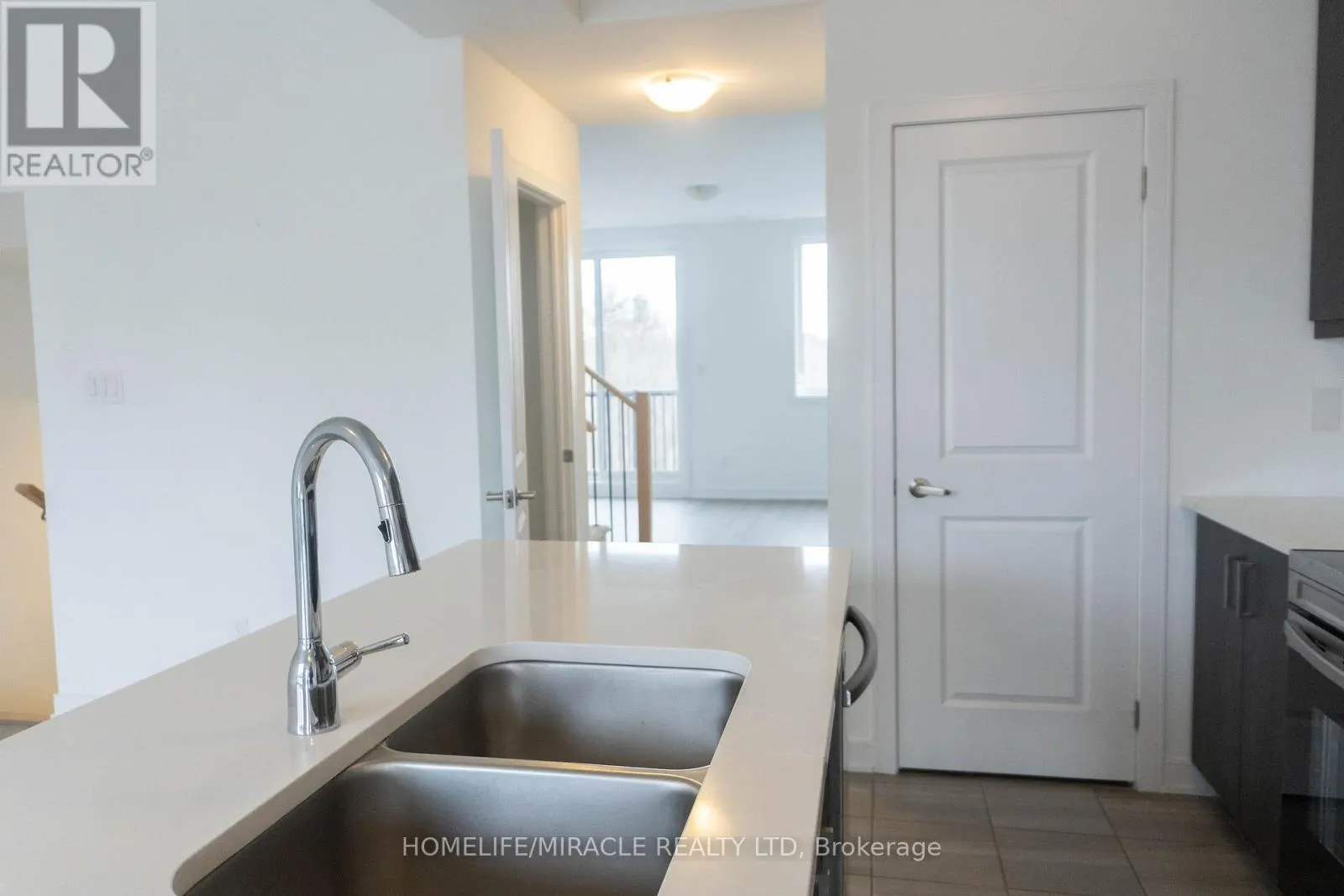 60 BLUE FOREST CRESCENT