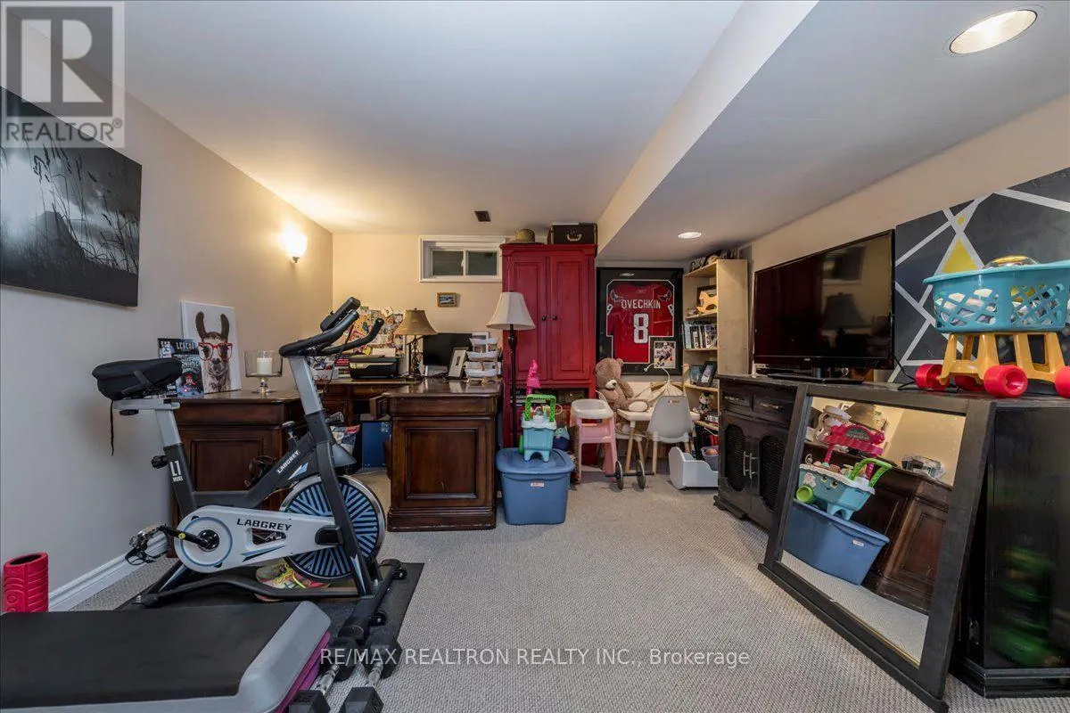 99 ROBIN COURT