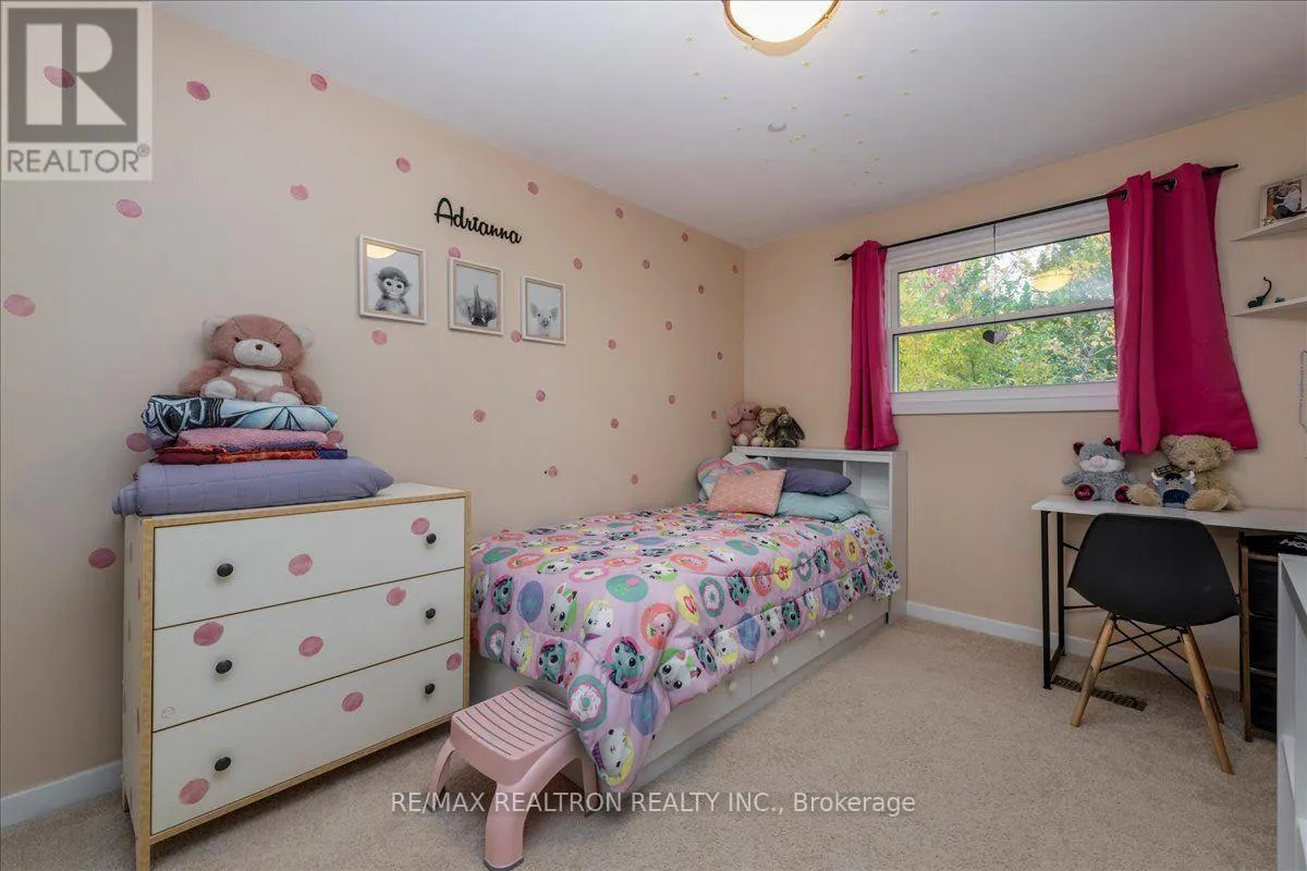 99 ROBIN COURT