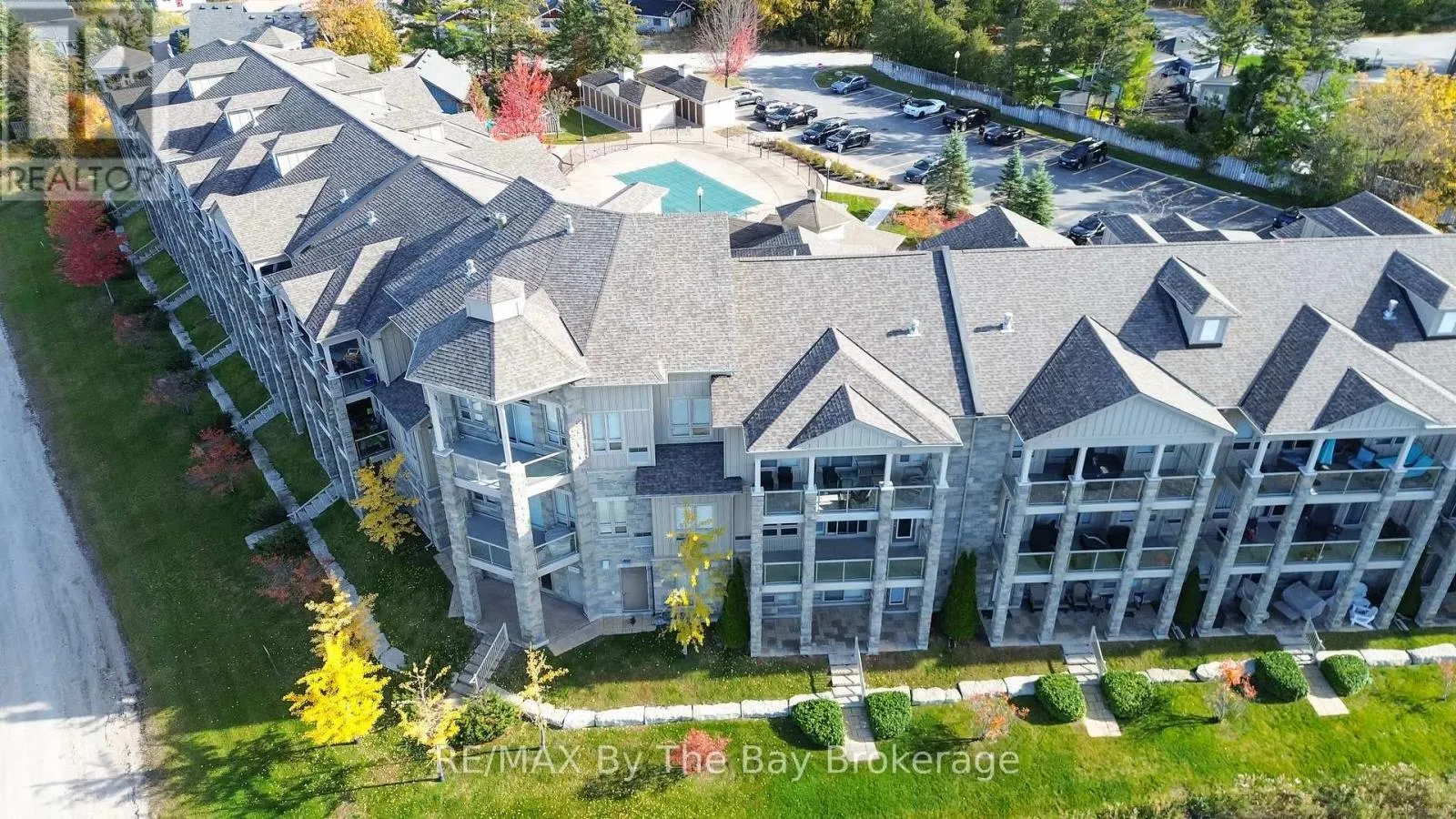 206 - 764 RIVER ROAD E #206