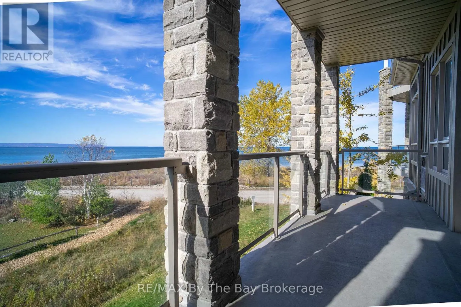 206 - 764 RIVER ROAD E #206