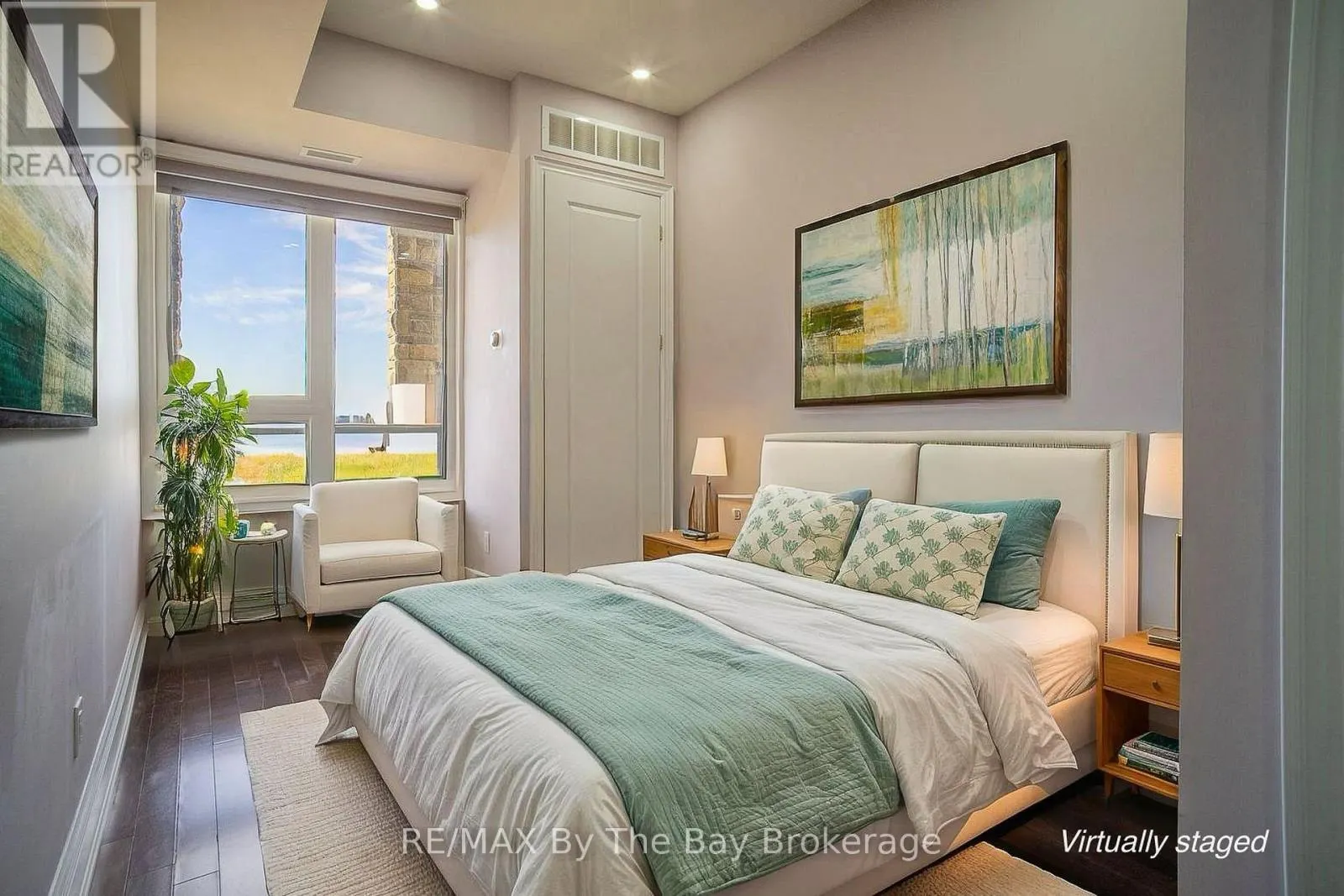 206 - 764 RIVER ROAD E #206