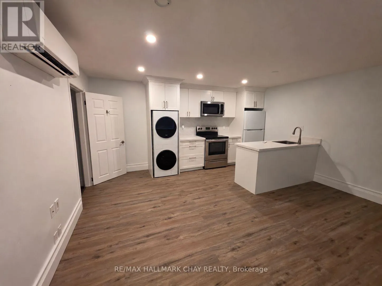 1 - 28 MATCHEDASH STREET N