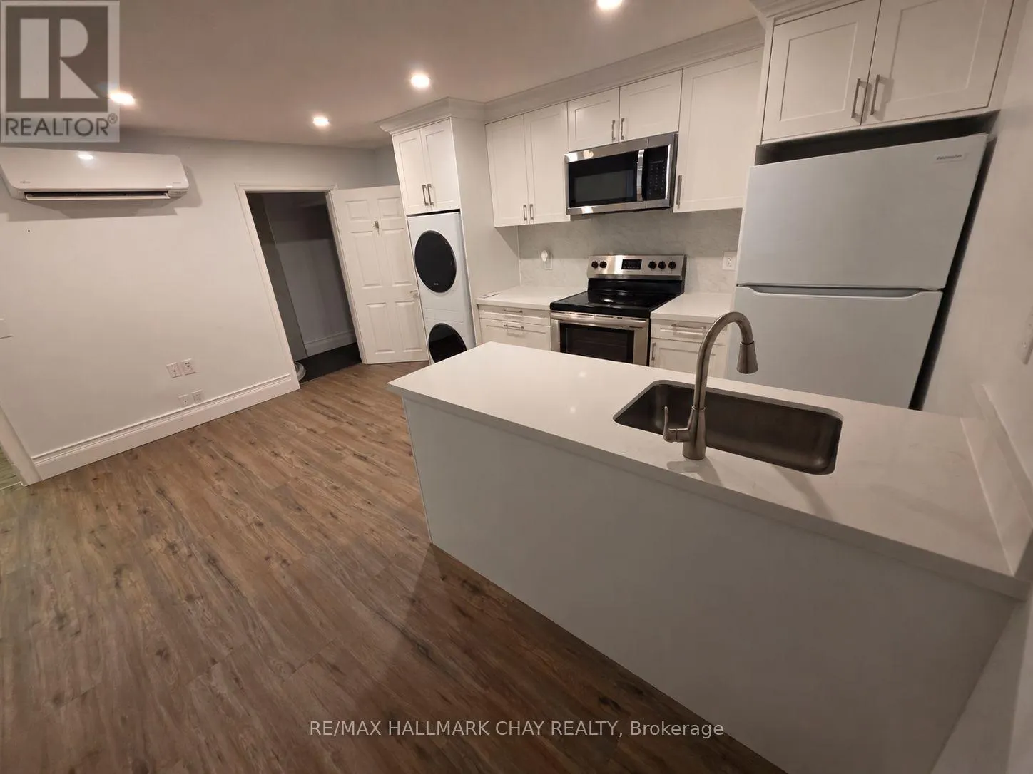 1 - 28 MATCHEDASH STREET N