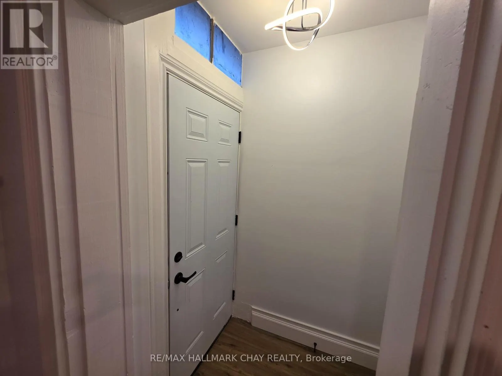 1 - 28 MATCHEDASH STREET N