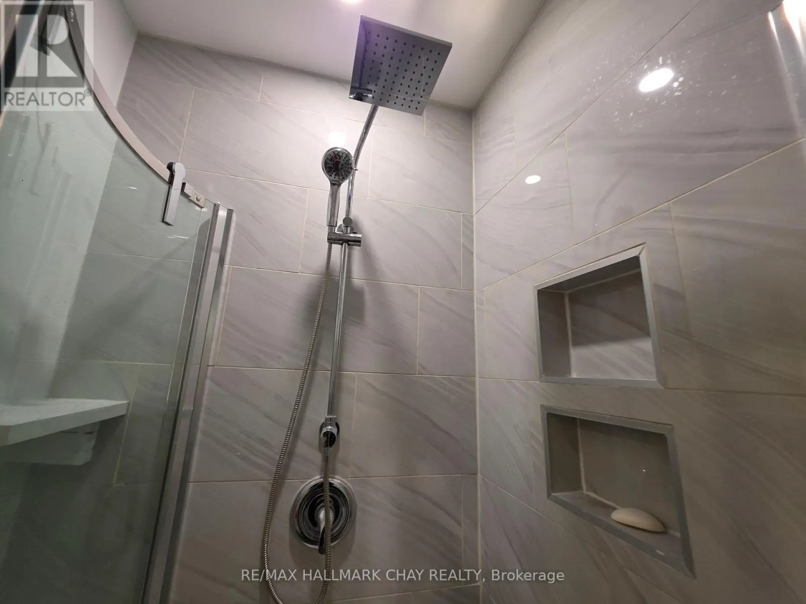 1 - 28 MATCHEDASH STREET N