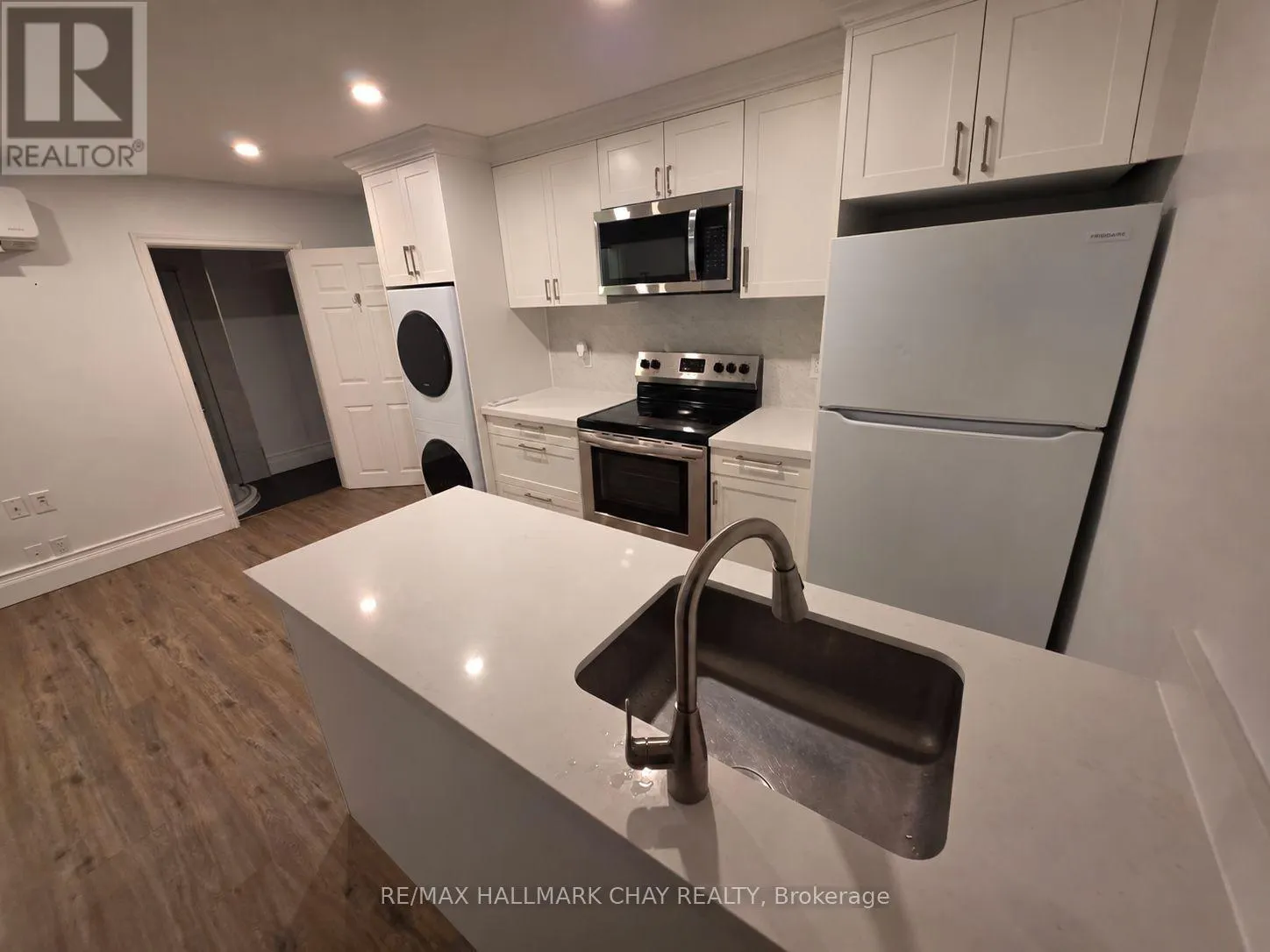 1 - 28 MATCHEDASH STREET N
