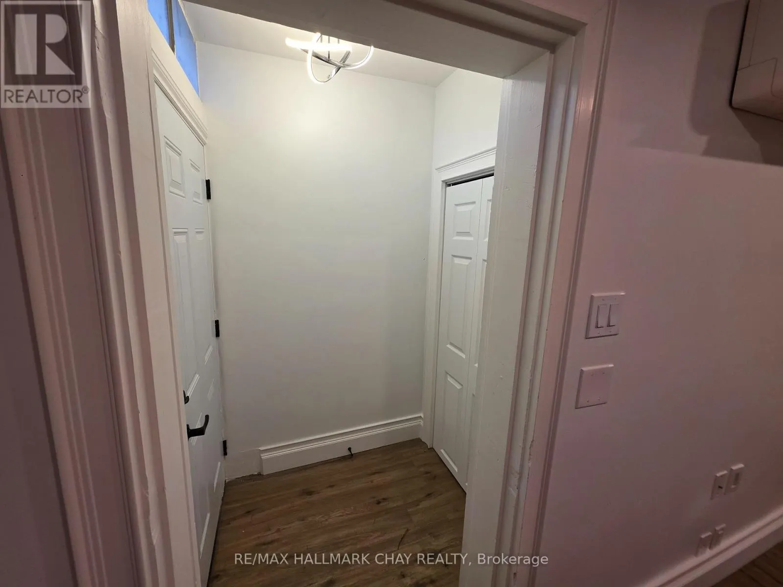 1 - 28 MATCHEDASH STREET N