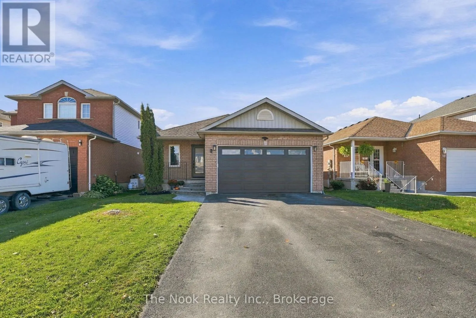 8 VANESSA DRIVE