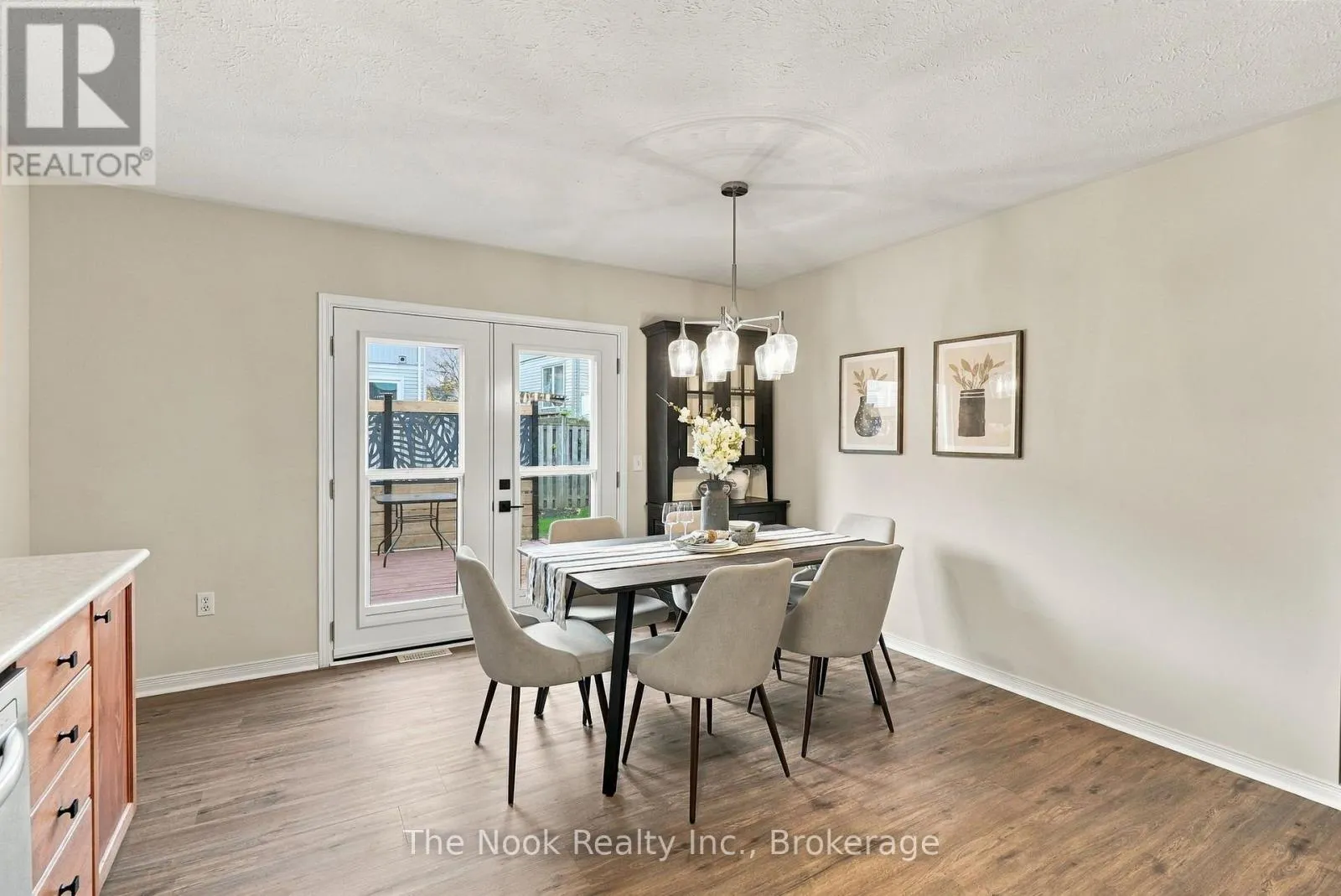 8 VANESSA DRIVE