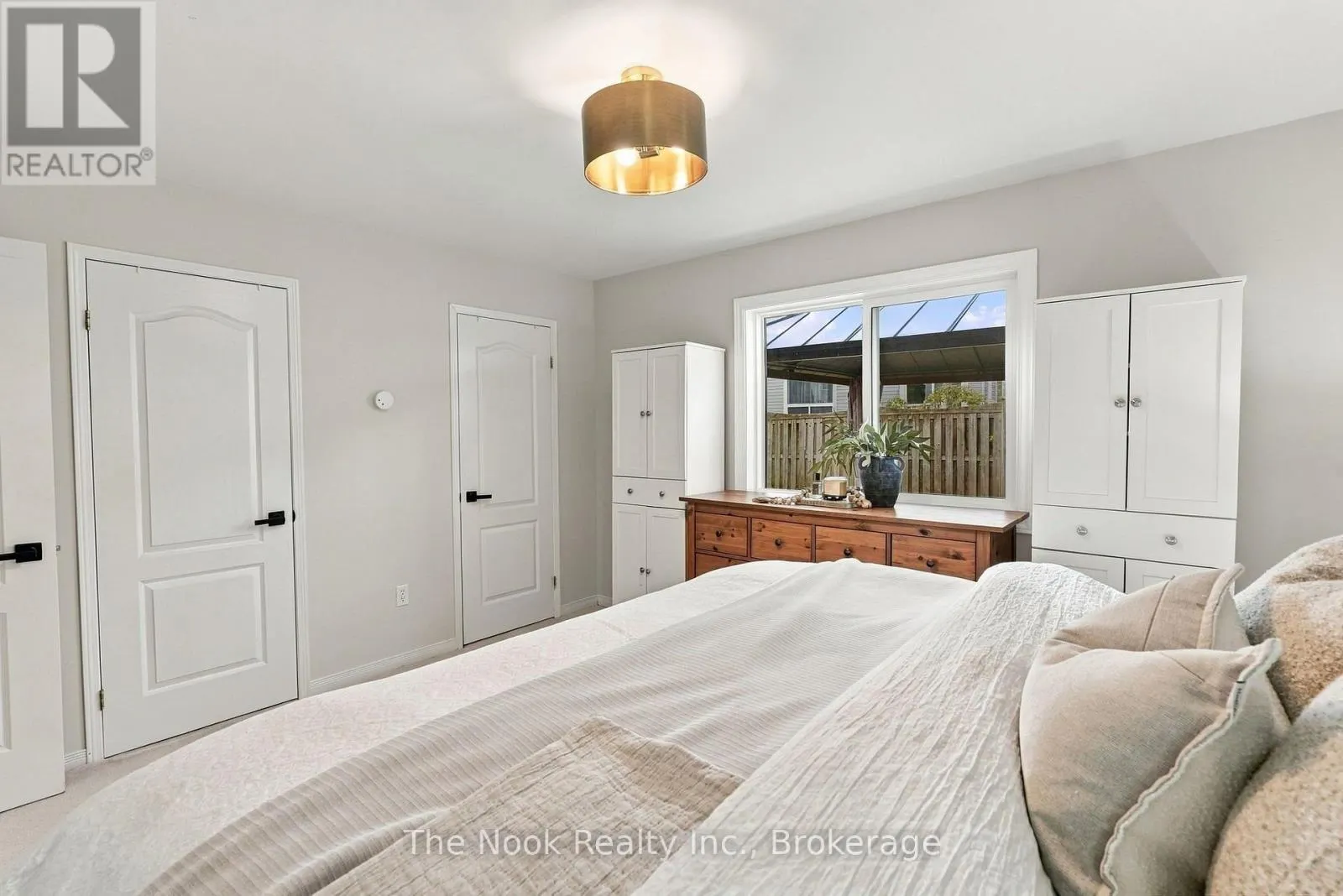 8 VANESSA DRIVE