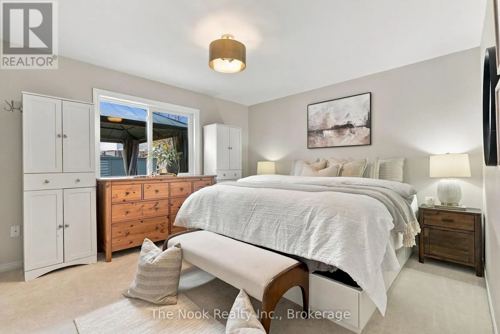 8 VANESSA DRIVE