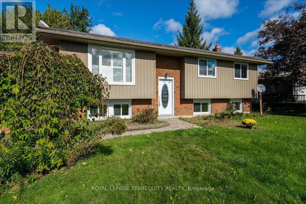 1092 OLD BARRIE ROAD W