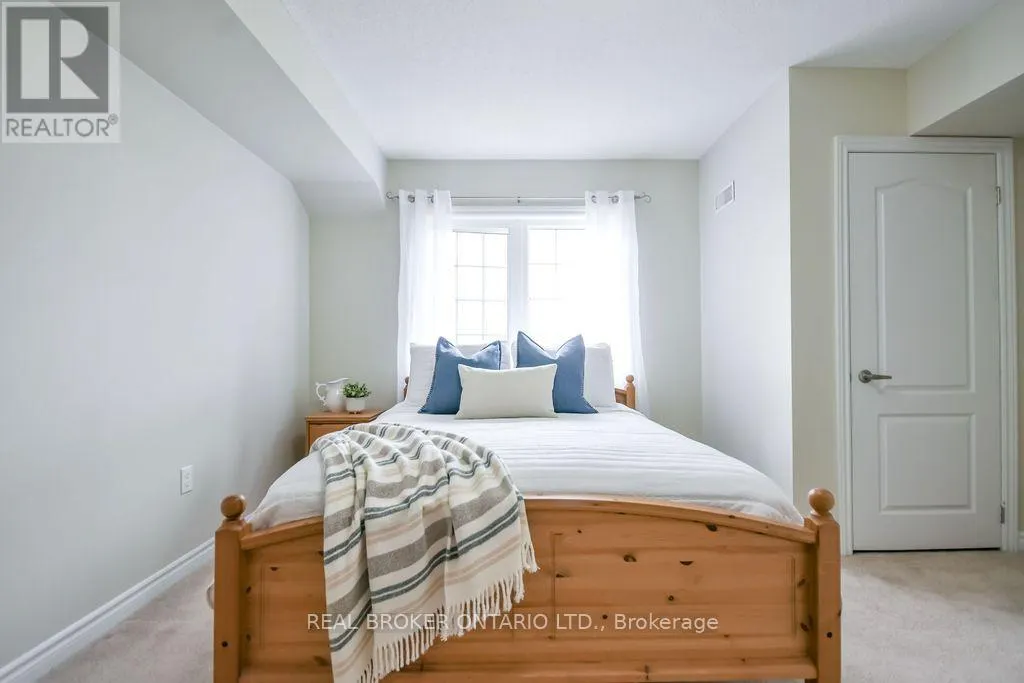26 - 137 SYDENHAM WELLS