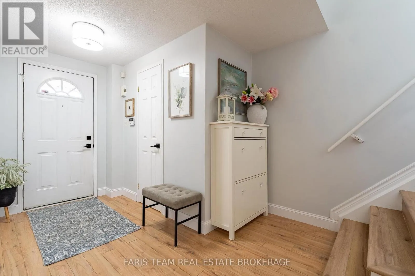 301 DUNSMORE LANE