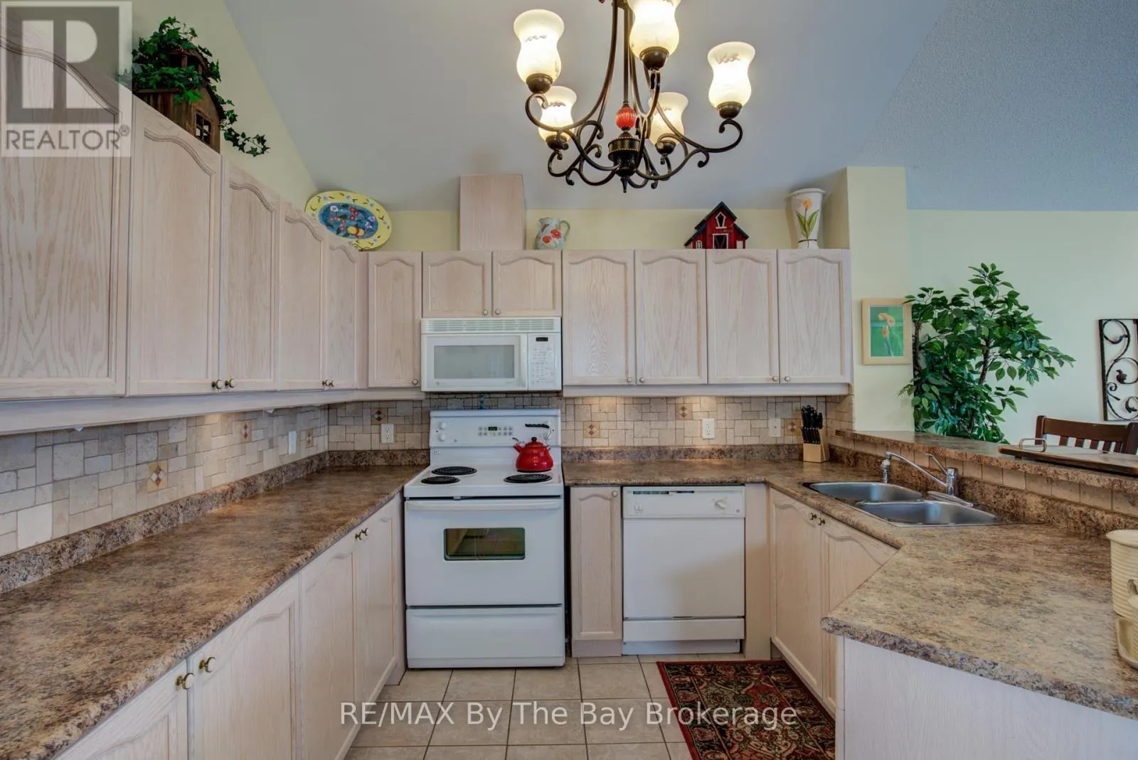 32 GREEN BRIAR DRIVE