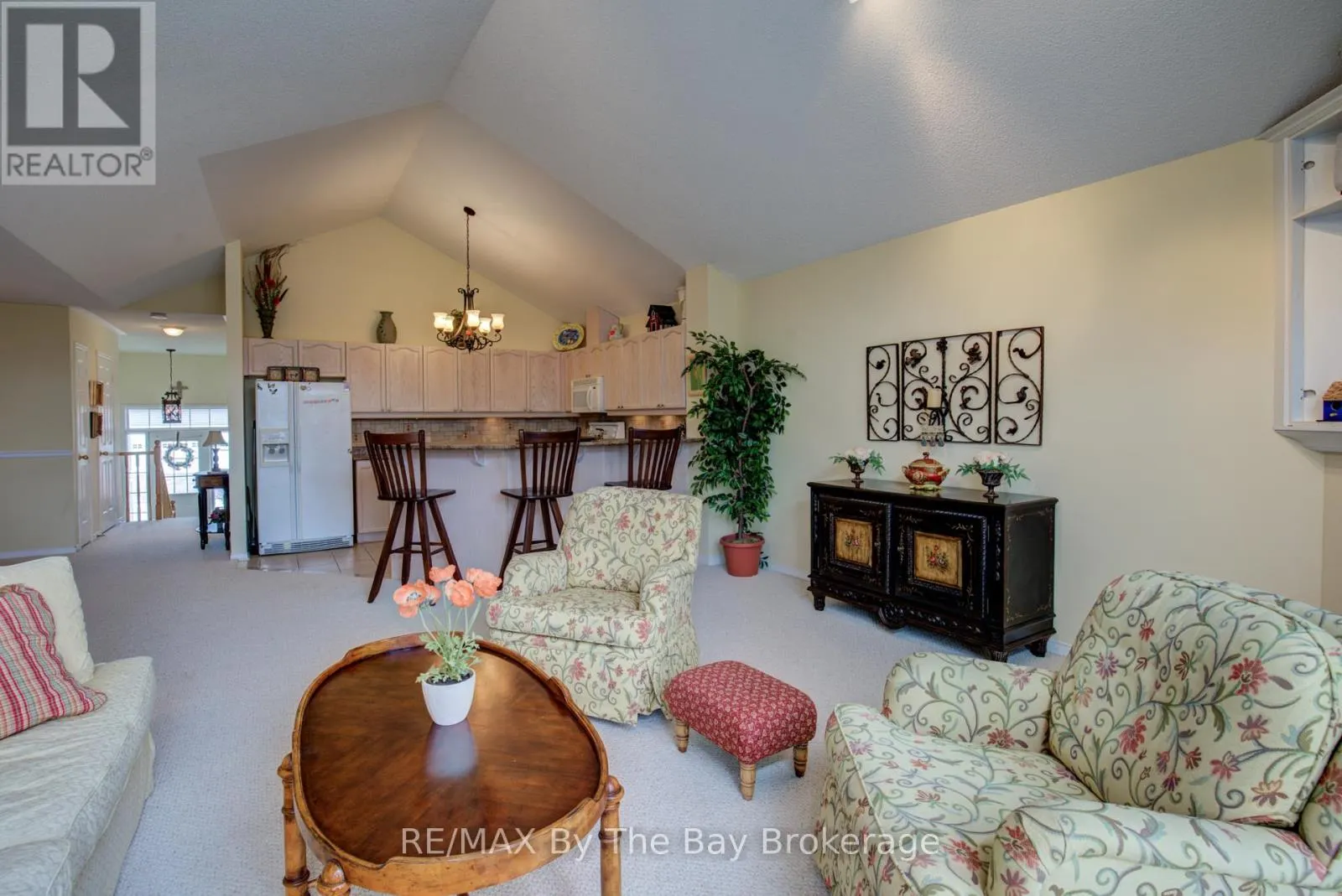 32 GREEN BRIAR DRIVE