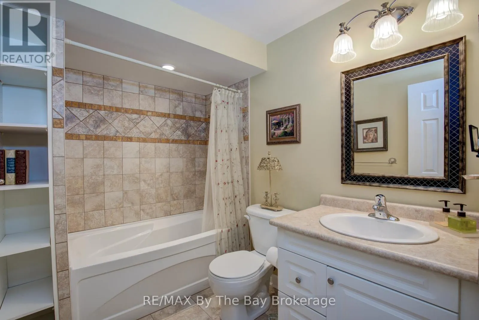 32 GREEN BRIAR DRIVE