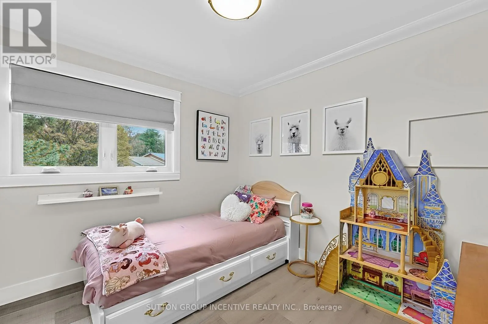 8 PATRICIA COURT