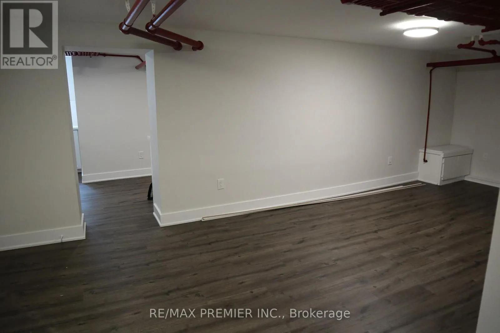 UNIT 0 (BSMT) - 79 WELLINGTON STREET E