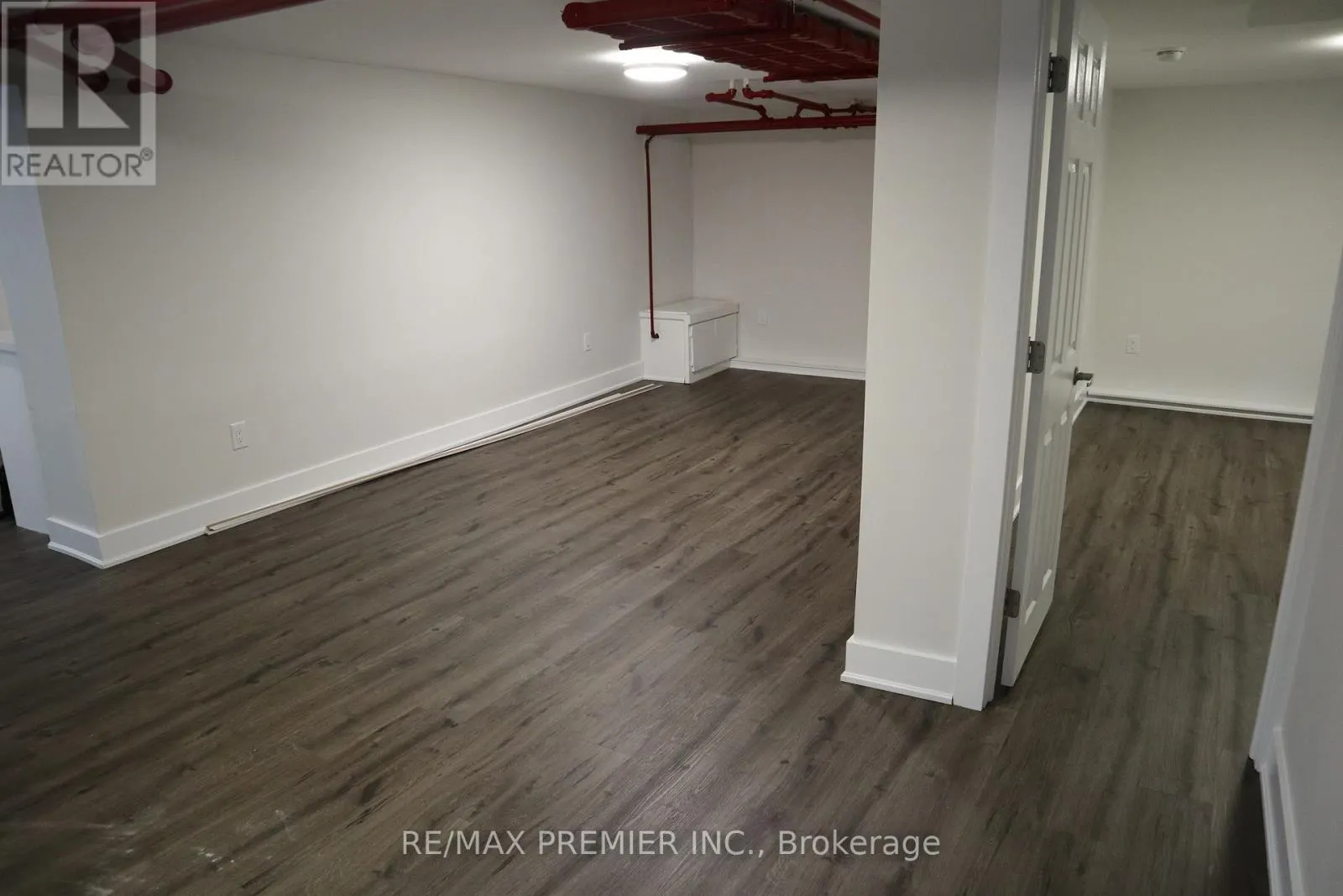UNIT 0 (BSMT) - 79 WELLINGTON STREET E