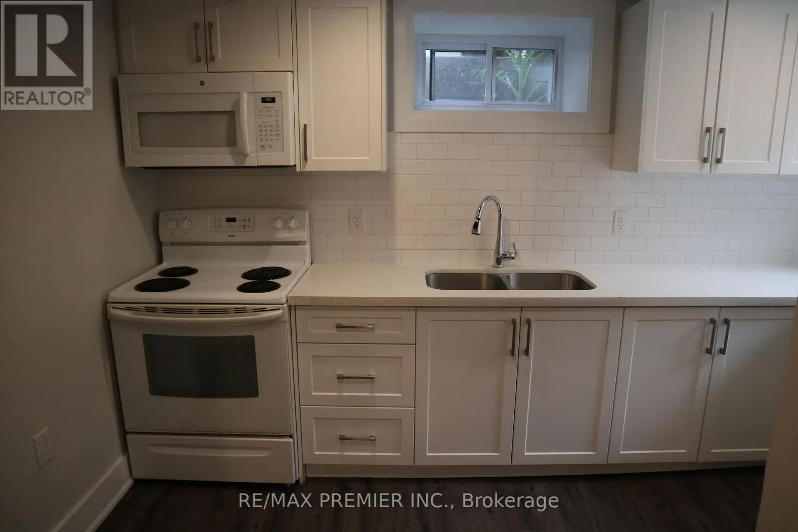 UNIT 0 (BSMT) - 79 WELLINGTON STREET E