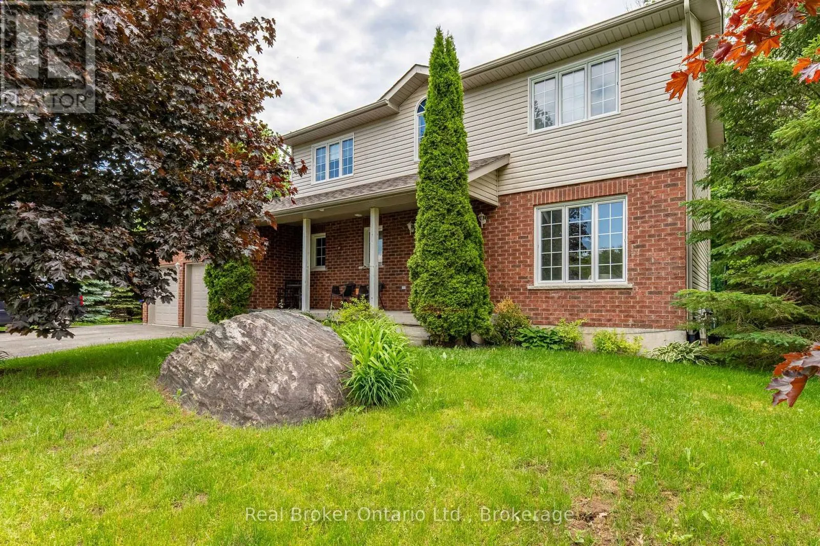 9 BOYD CRESCENT