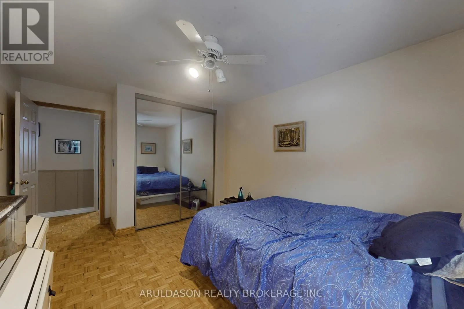 1208 BIRCHCLIFFE CRESCENT