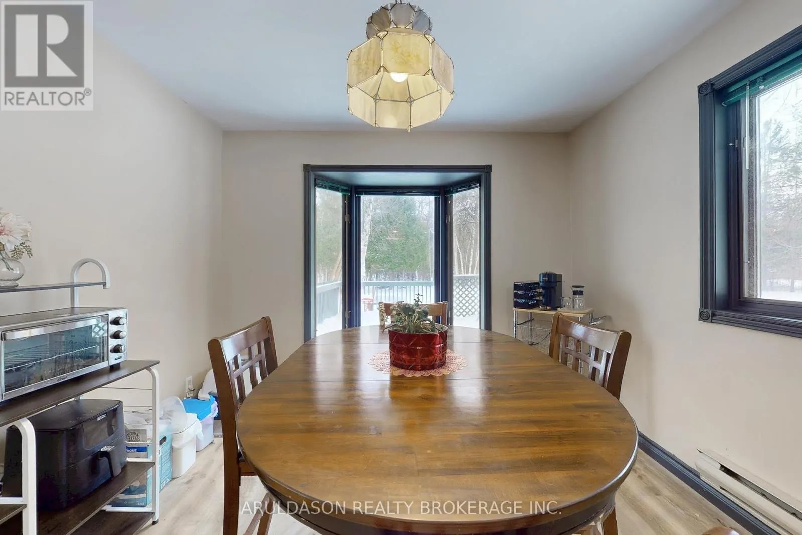 1208 BIRCHCLIFFE CRESCENT