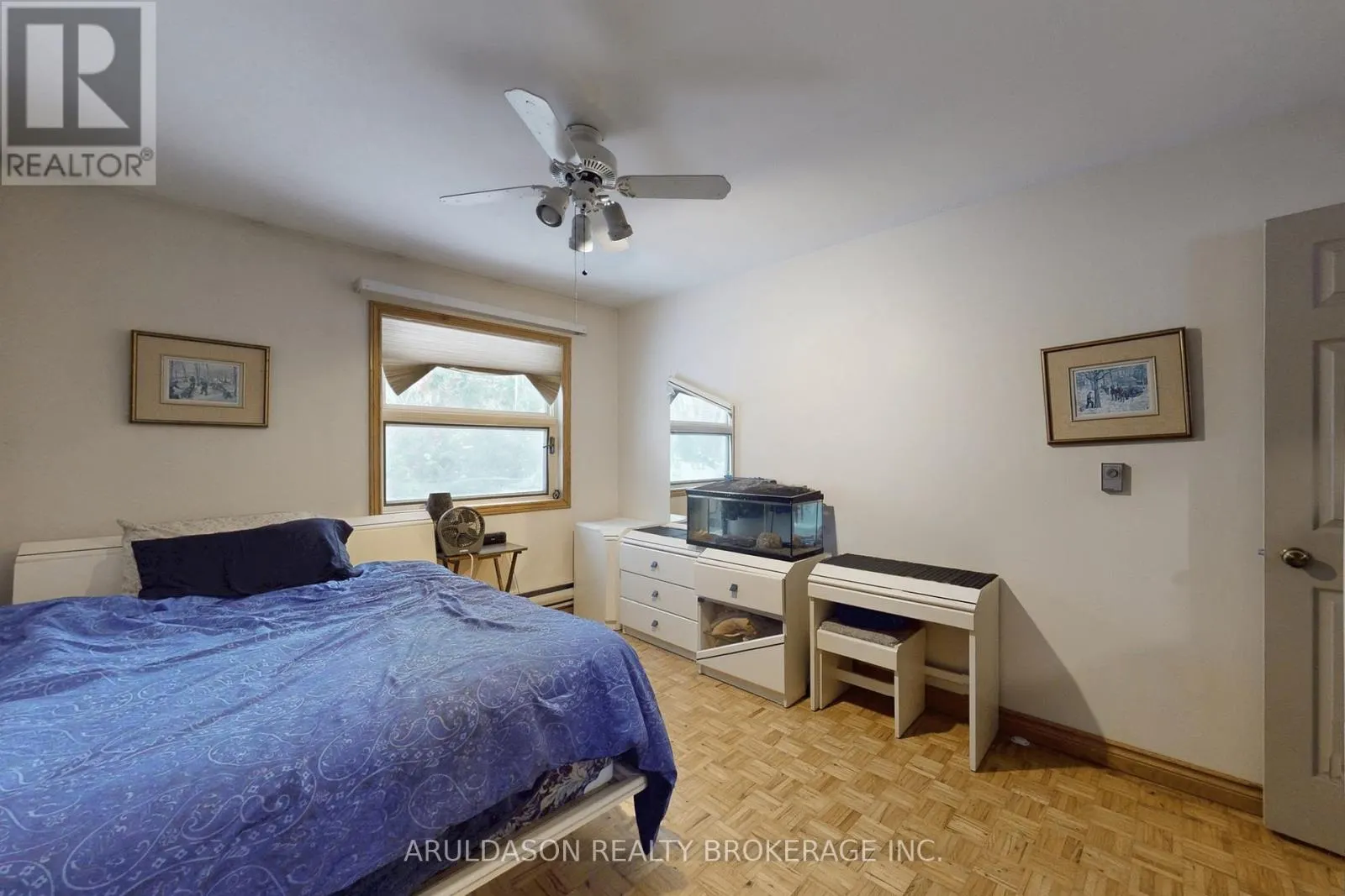 1208 BIRCHCLIFFE CRESCENT