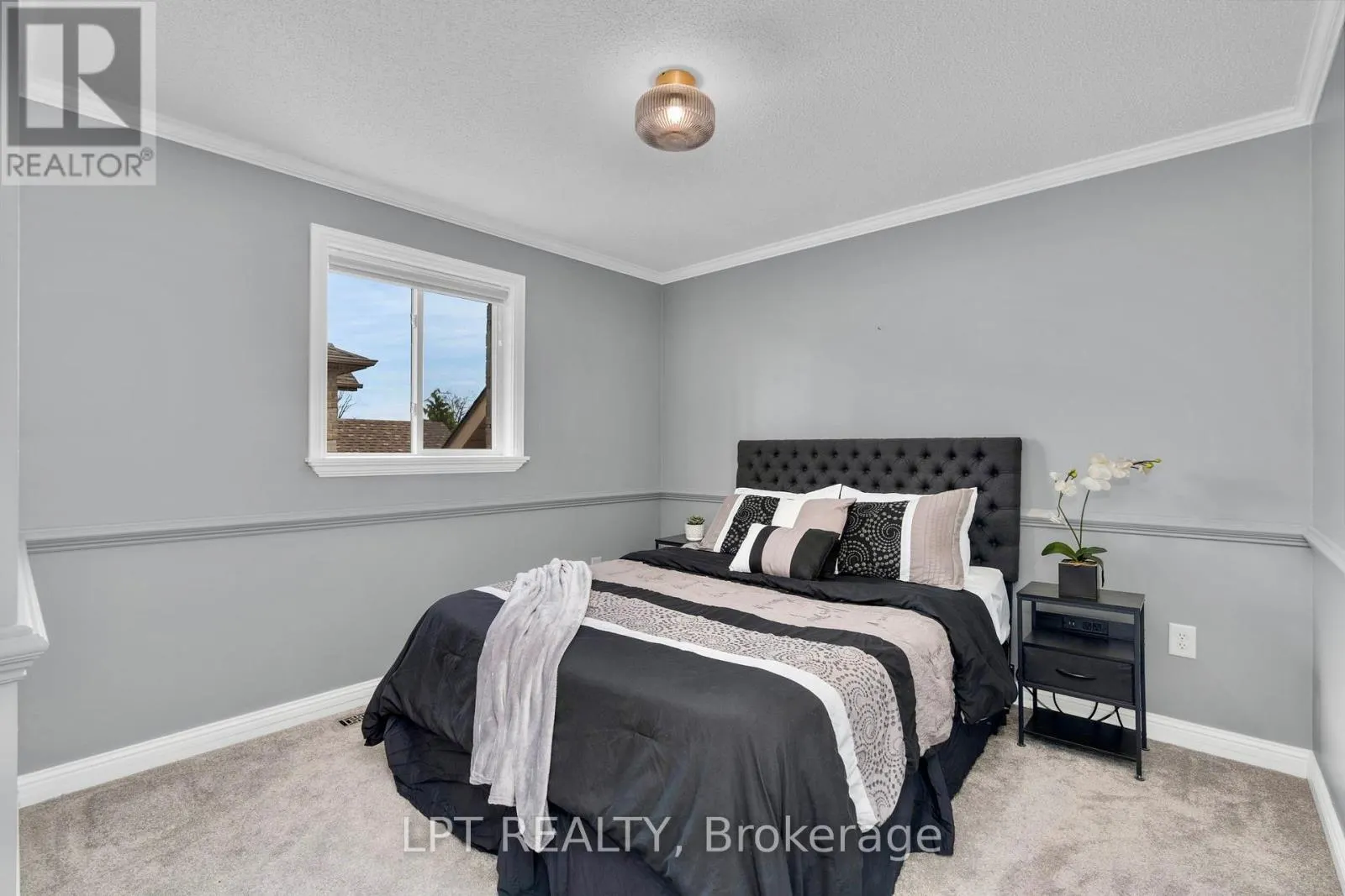 47 NORTHVIEW CRESCENT