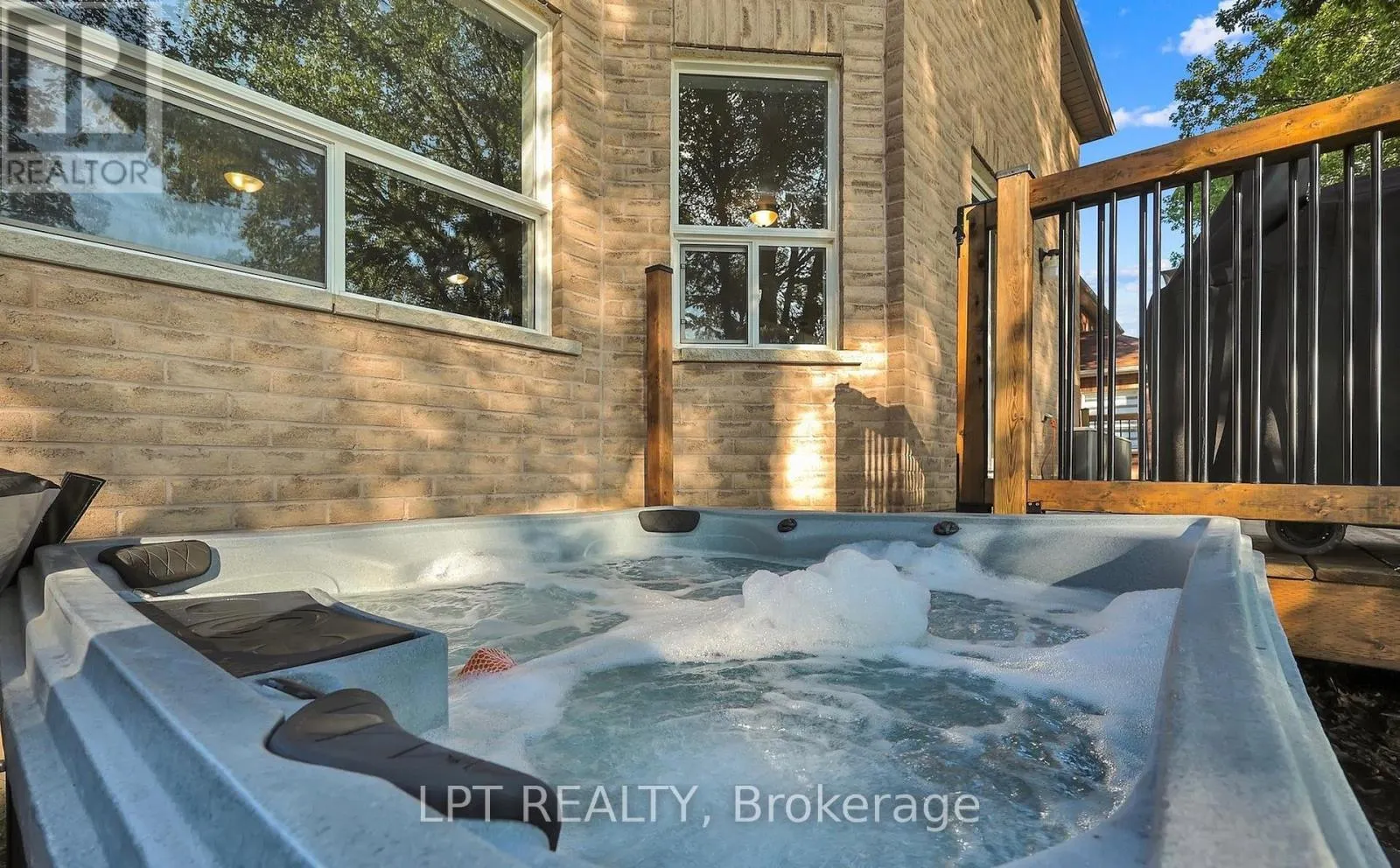 47 NORTHVIEW CRESCENT