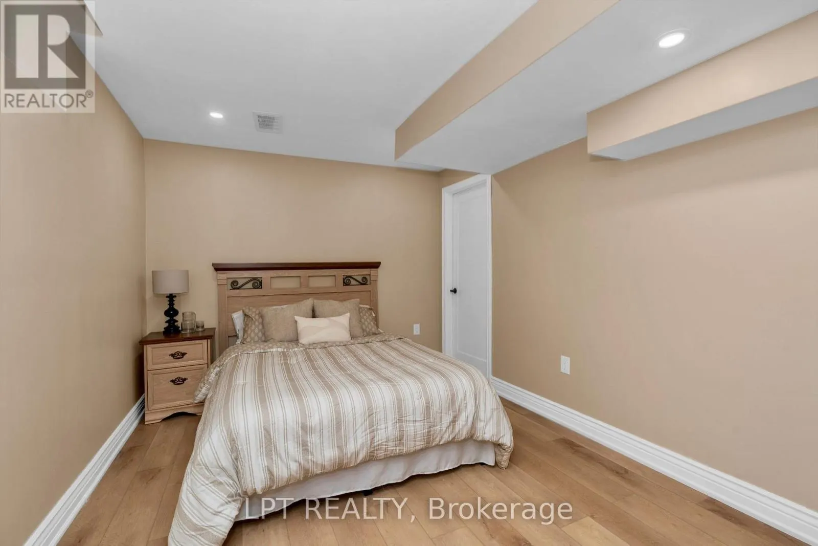 47 NORTHVIEW CRESCENT