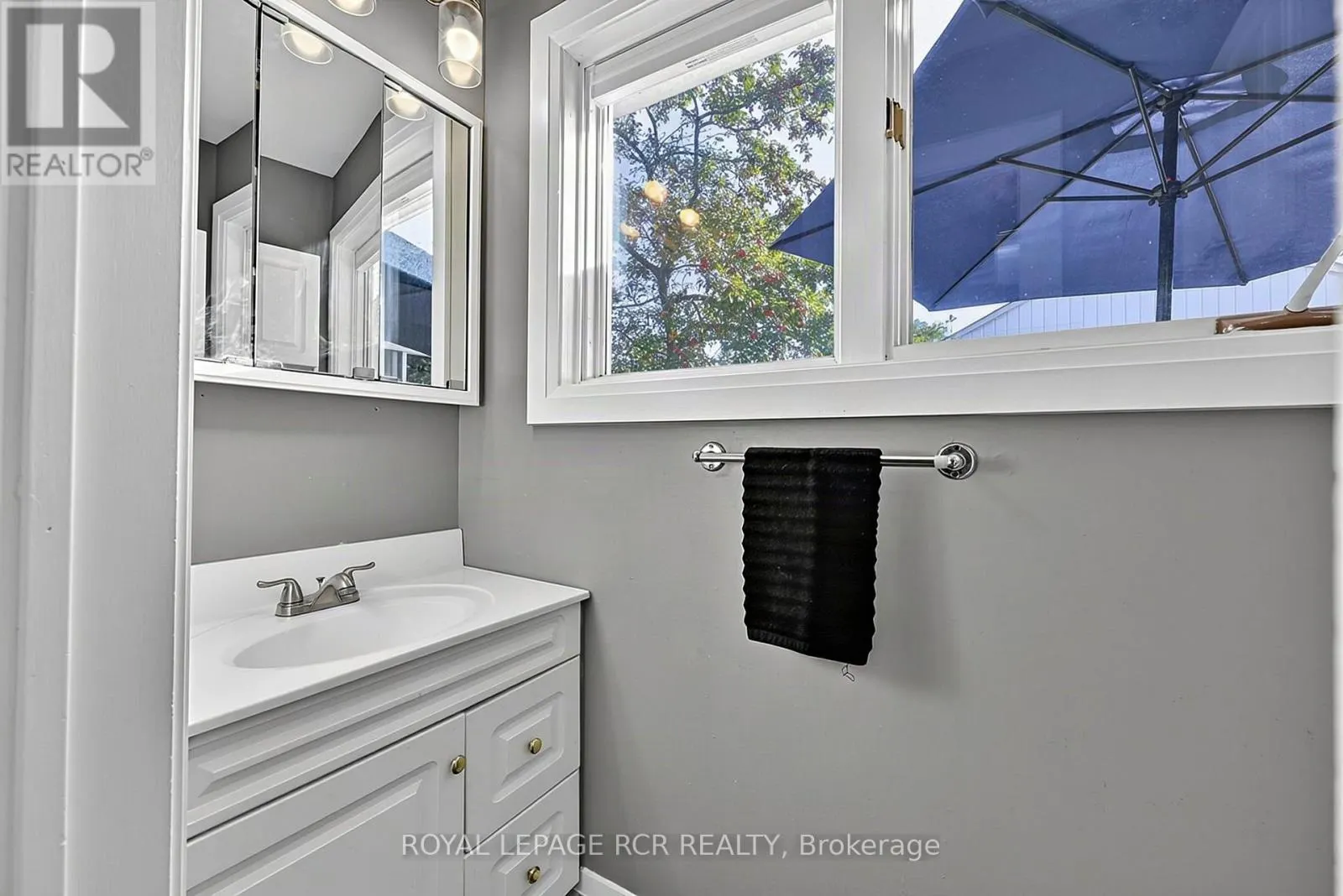 5 ARGYLE AVENUE