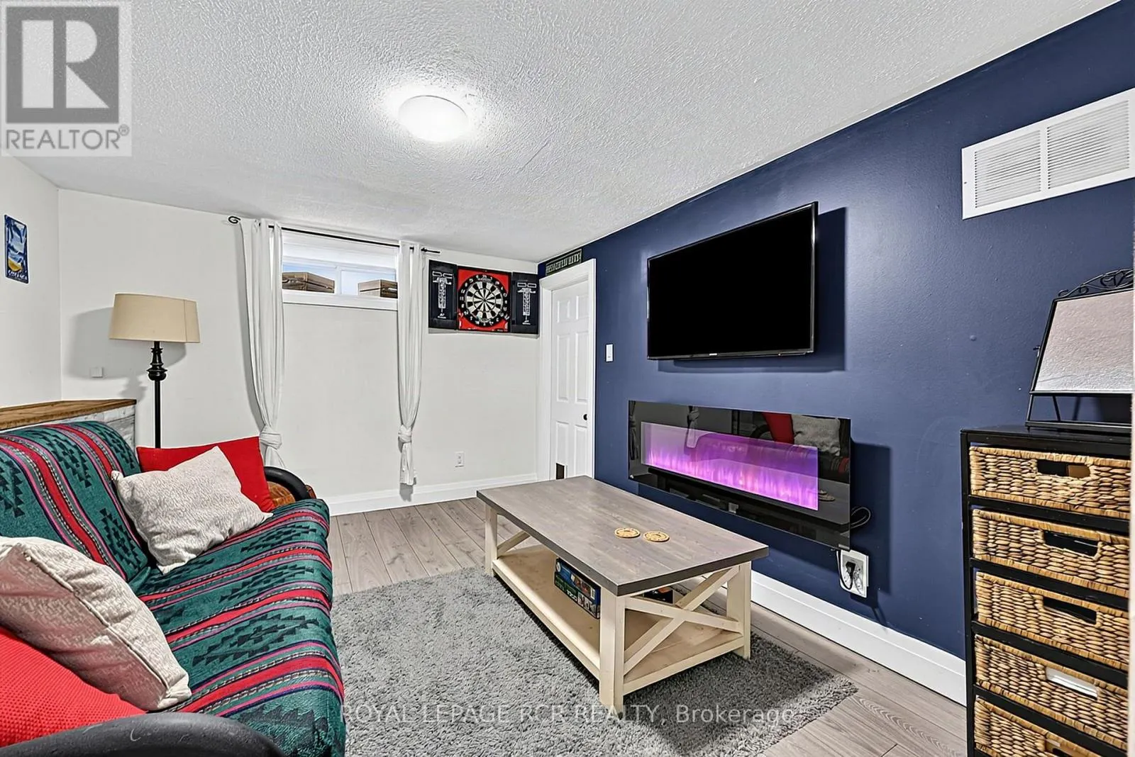 5 ARGYLE AVENUE