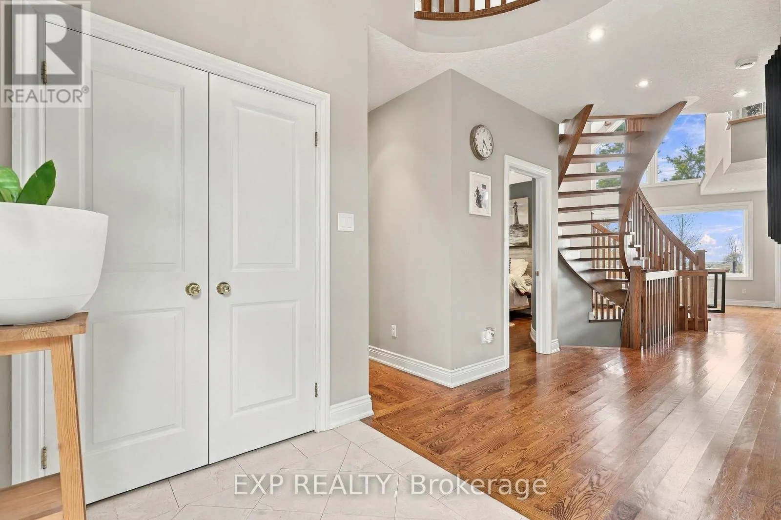 220 RIVER ROAD E