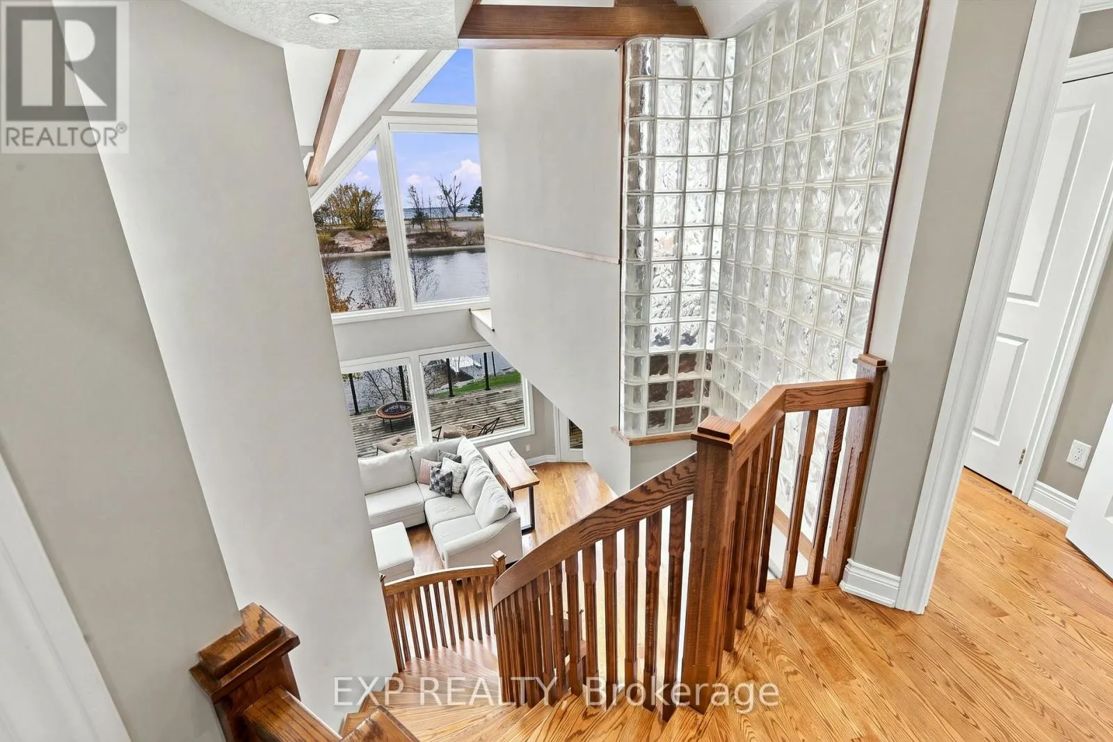 220 RIVER ROAD E