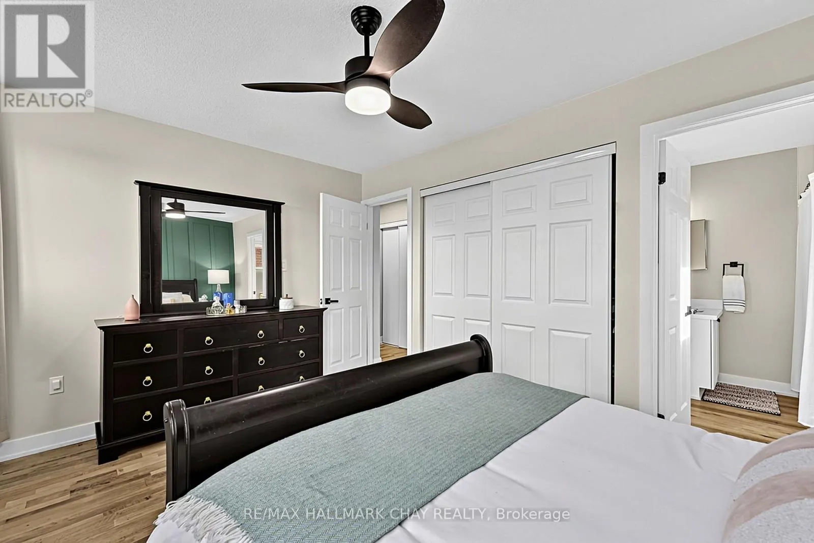 16 BUGGS GATE