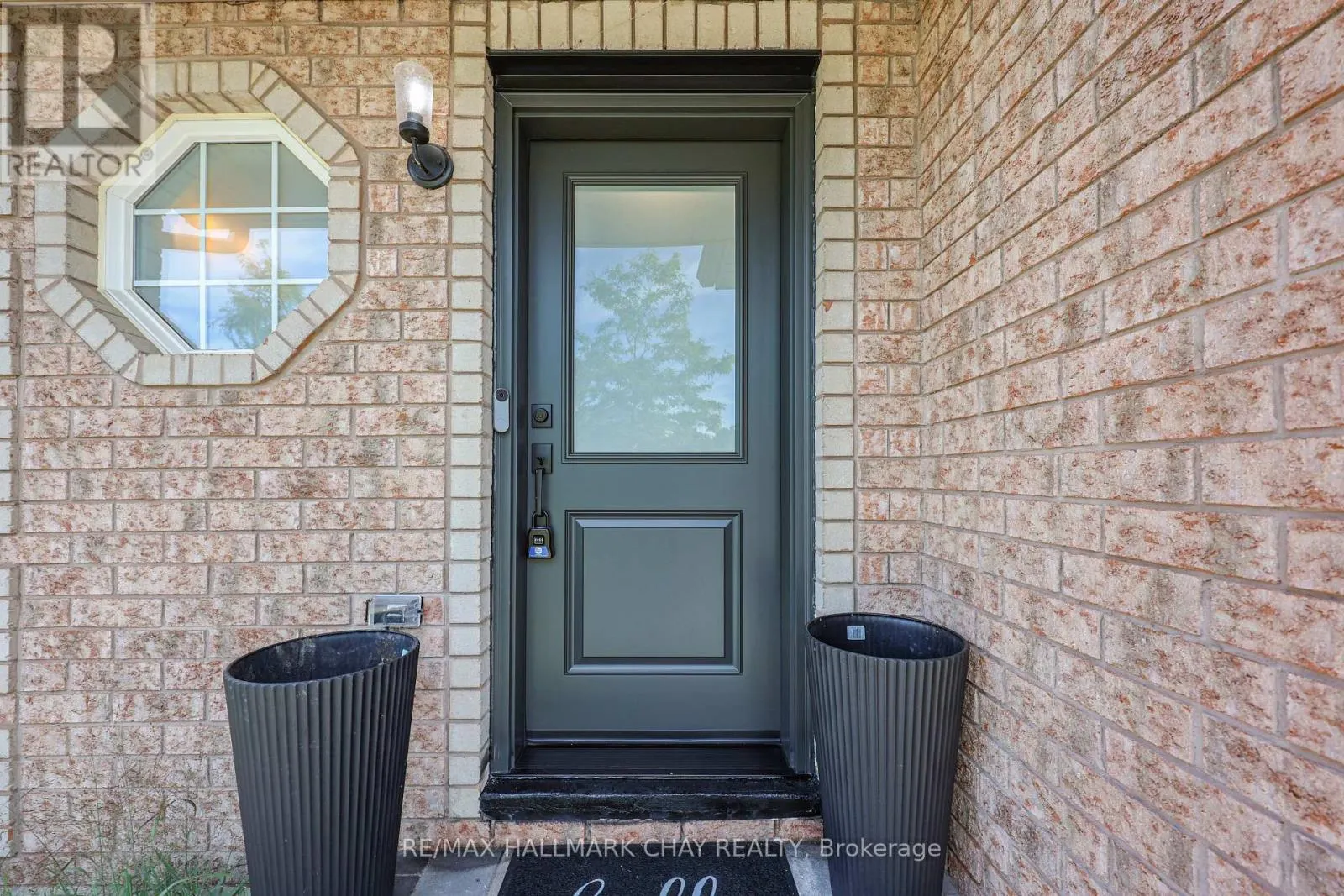 16 BUGGS GATE